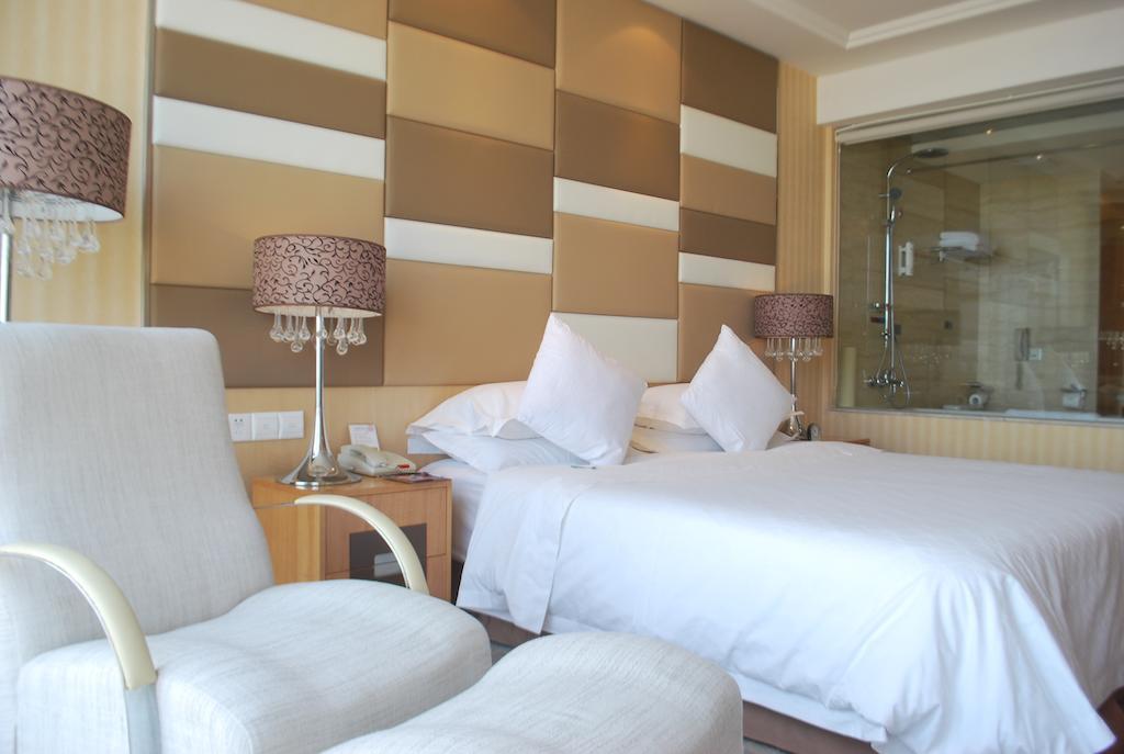 The Center Hotel Weihai Ruang foto